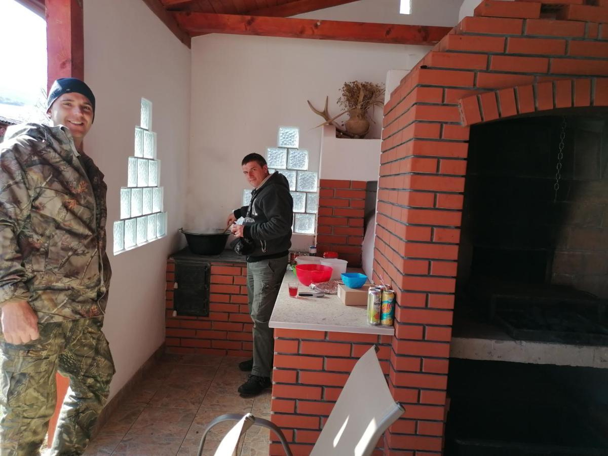 Pensiunea Fabian Vendeghaz Corund  Εξωτερικό φωτογραφία
