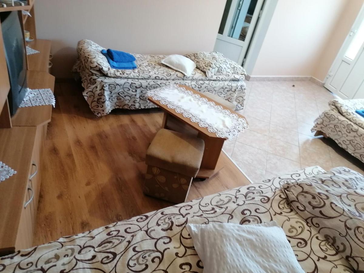 Pensiunea Fabian Vendeghaz Corund  Εξωτερικό φωτογραφία
